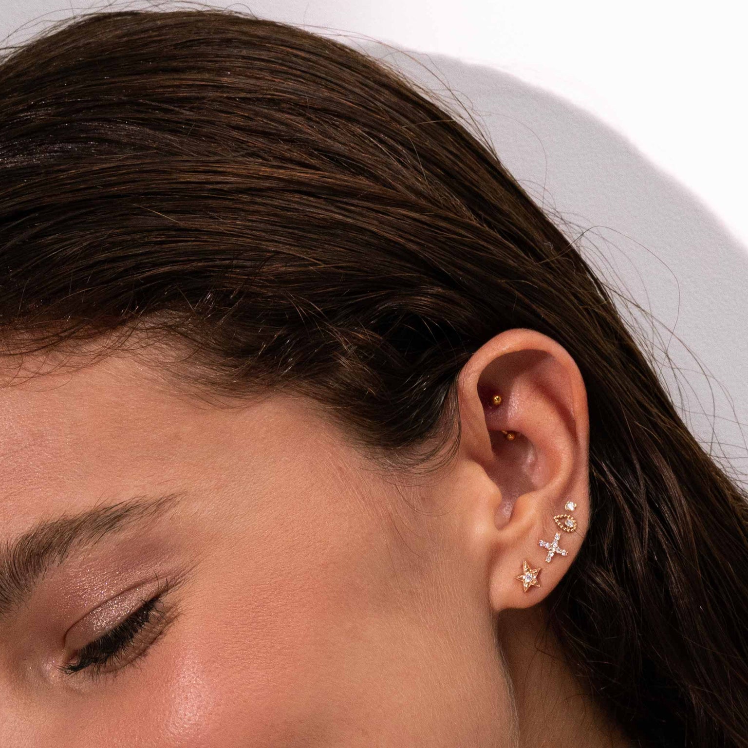 18ct White Gold Hoop Earrings | Cerrone Jewellers